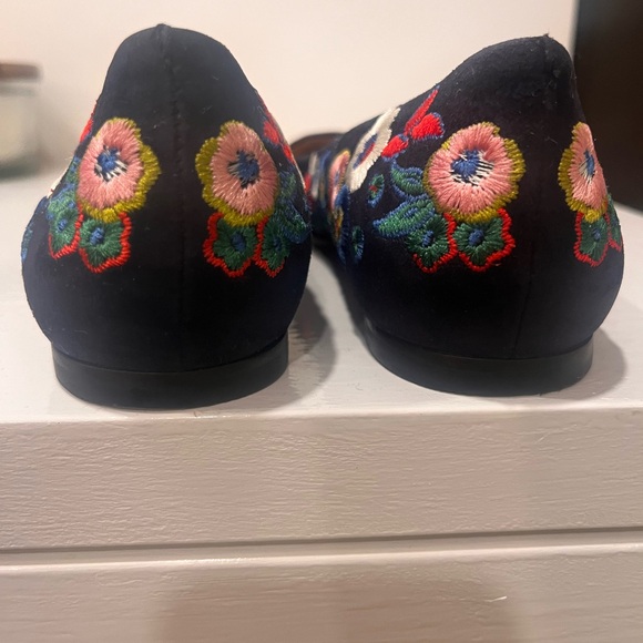 Tory Burch Navy Floral Embroidered Flats - Picture 6 of 6